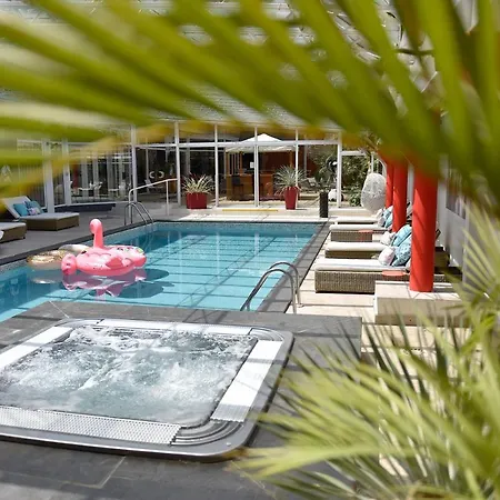 Plaza 4* Arles