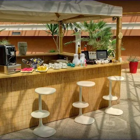 Plaza 4*